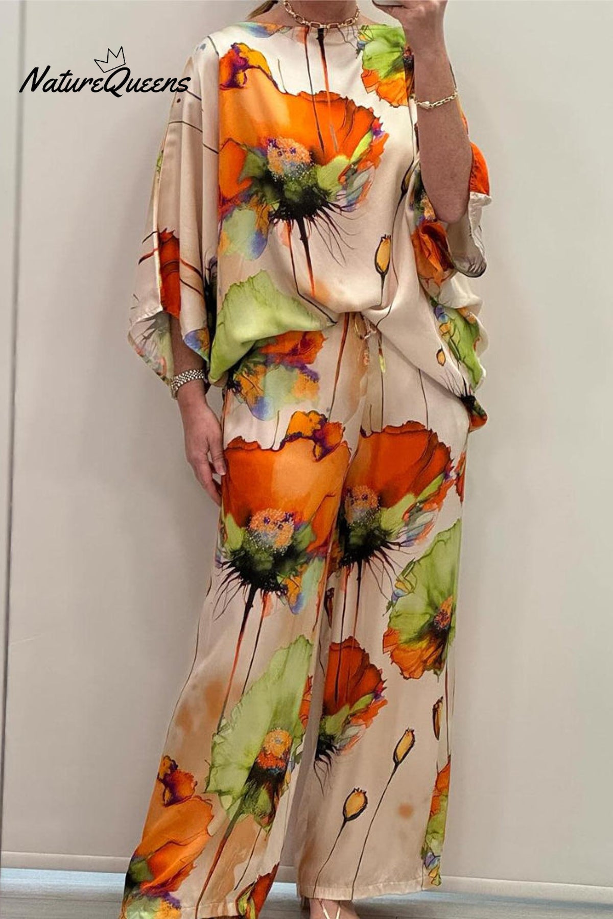 Casual Crew Neck Printed Satin Suit