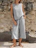 Women'S Round-Neck Striped Sleeveless Top And Capri Pants Two-Piece Set