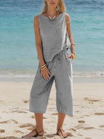 Women'S Round-Neck Striped Sleeveless Top And Capri Pants Two-Piece Set