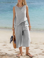 Women'S Round-Neck Striped Sleeveless Top And Capri Pants Two-Piece Set