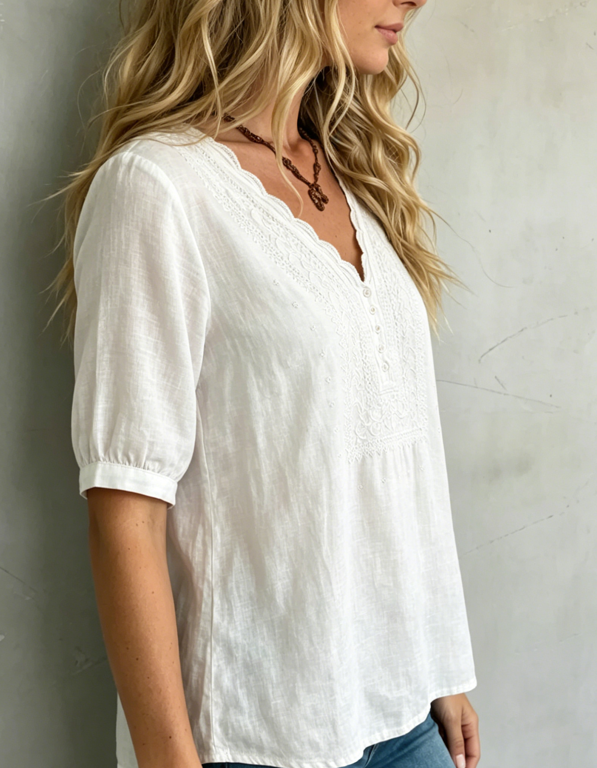 Camisa retro de lino de manga corta para mujer con cuello en V bordado. Top de algodón y lino.