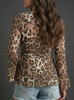 Camisa informal de gasa con volantes y estampado de leopardo vintage