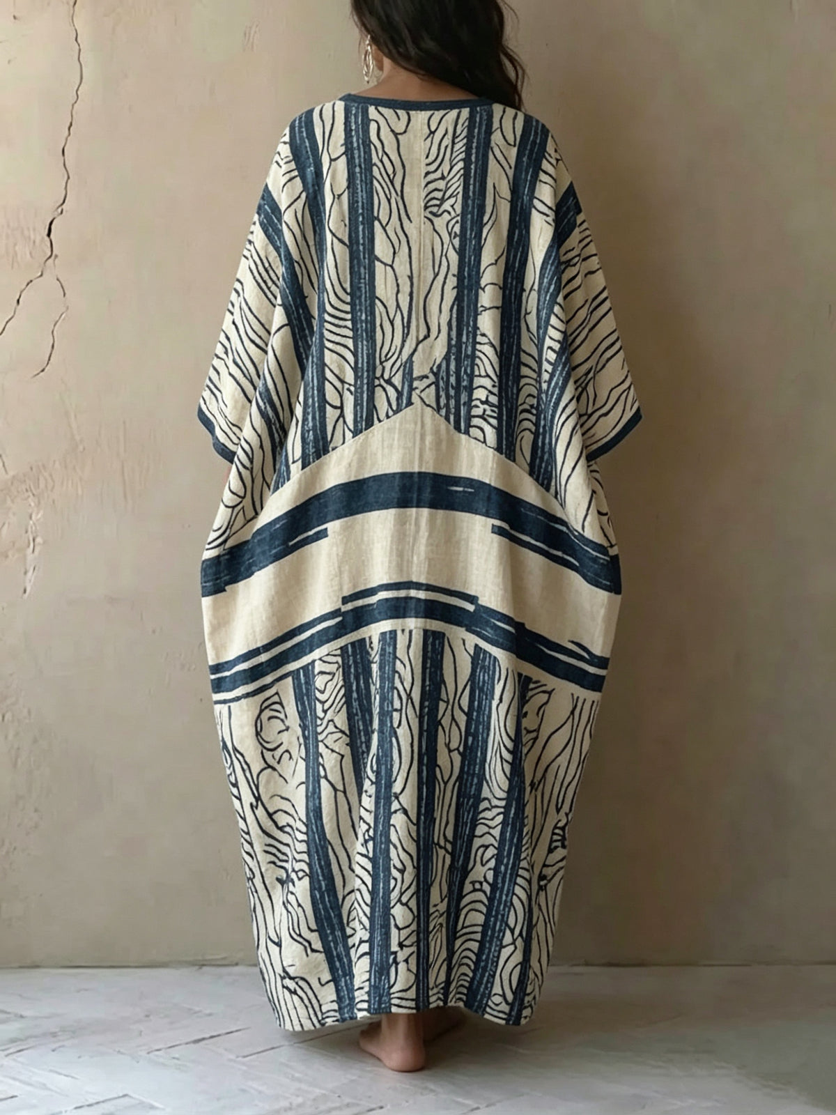 Abstract Line Print Cotton-linen Kaftan Maxi Dress With V-neck And Batwing Sleeves