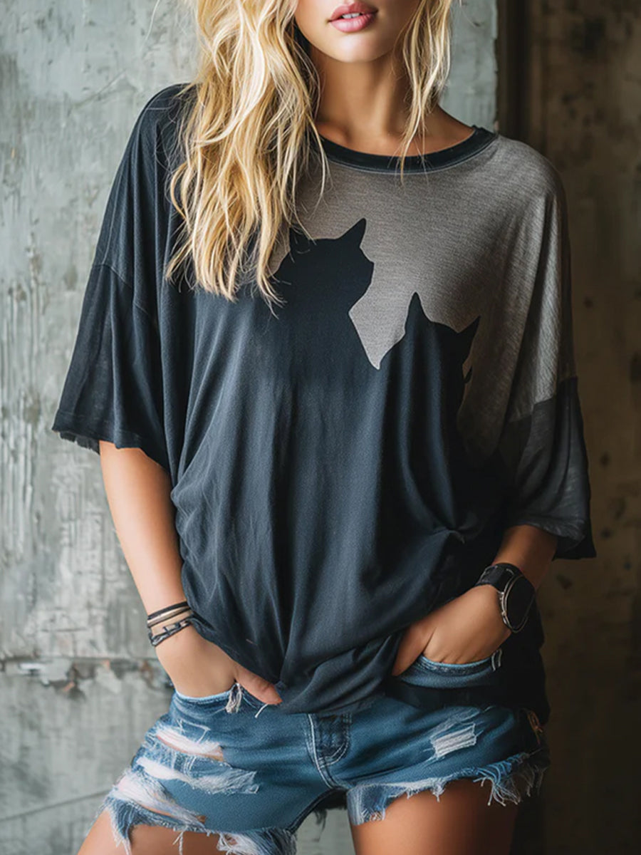 Loose And Cozy Cotton T-shirt With Kitten Silhouette Print