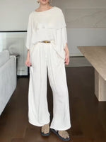 Women's Solid-color Round-neck 3/4-sleeve Loose Casual Top & High-waisted Wide-leg Pants Set