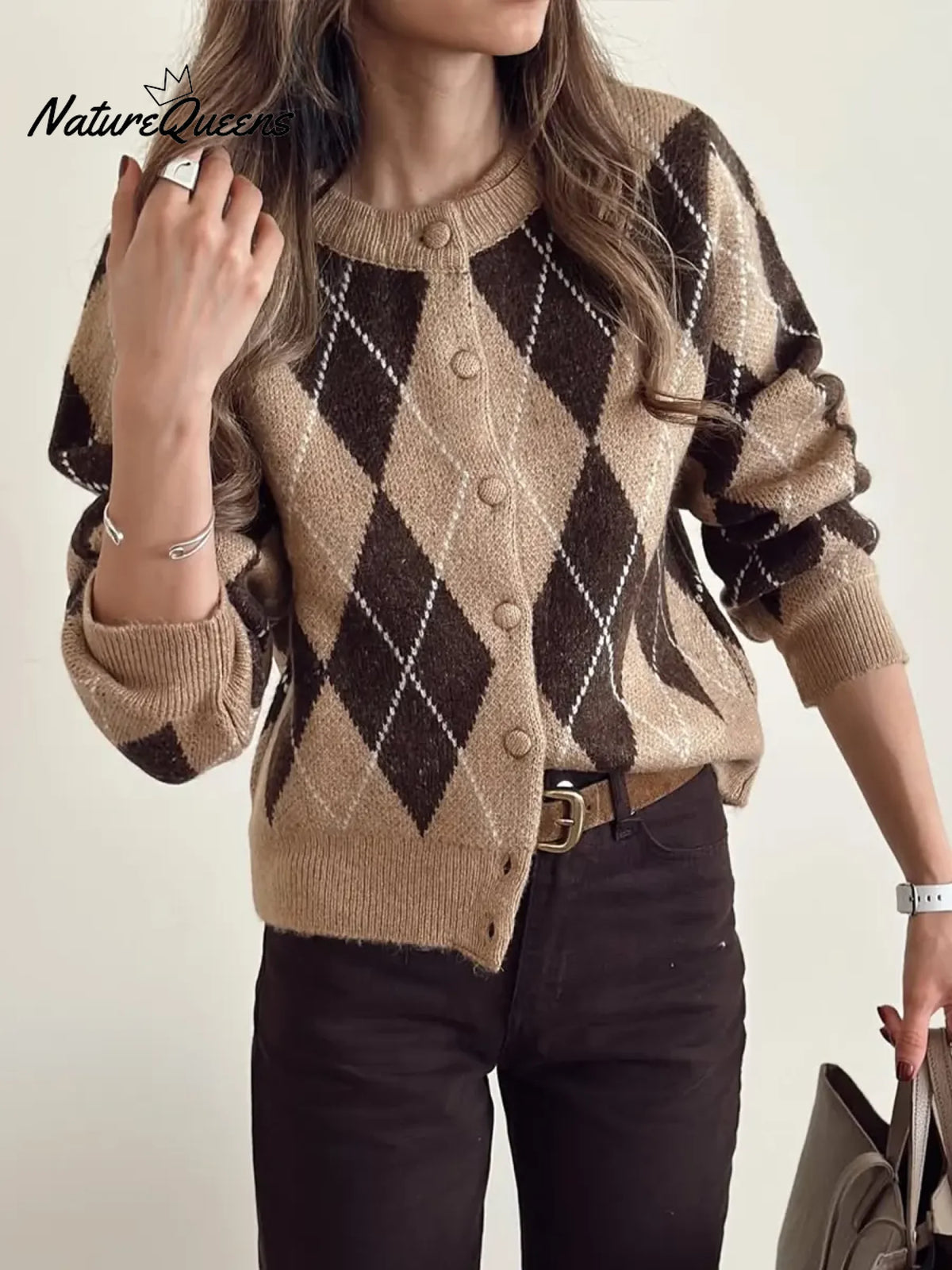 Women's Classic Diamond Pattern Cardigan