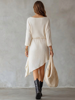 Vestido elegante y con estilo en tejido de textura plisada.
