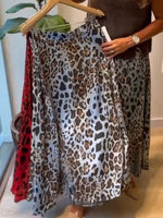 Cozy Linen And Cotton Leopard Print Skirt.