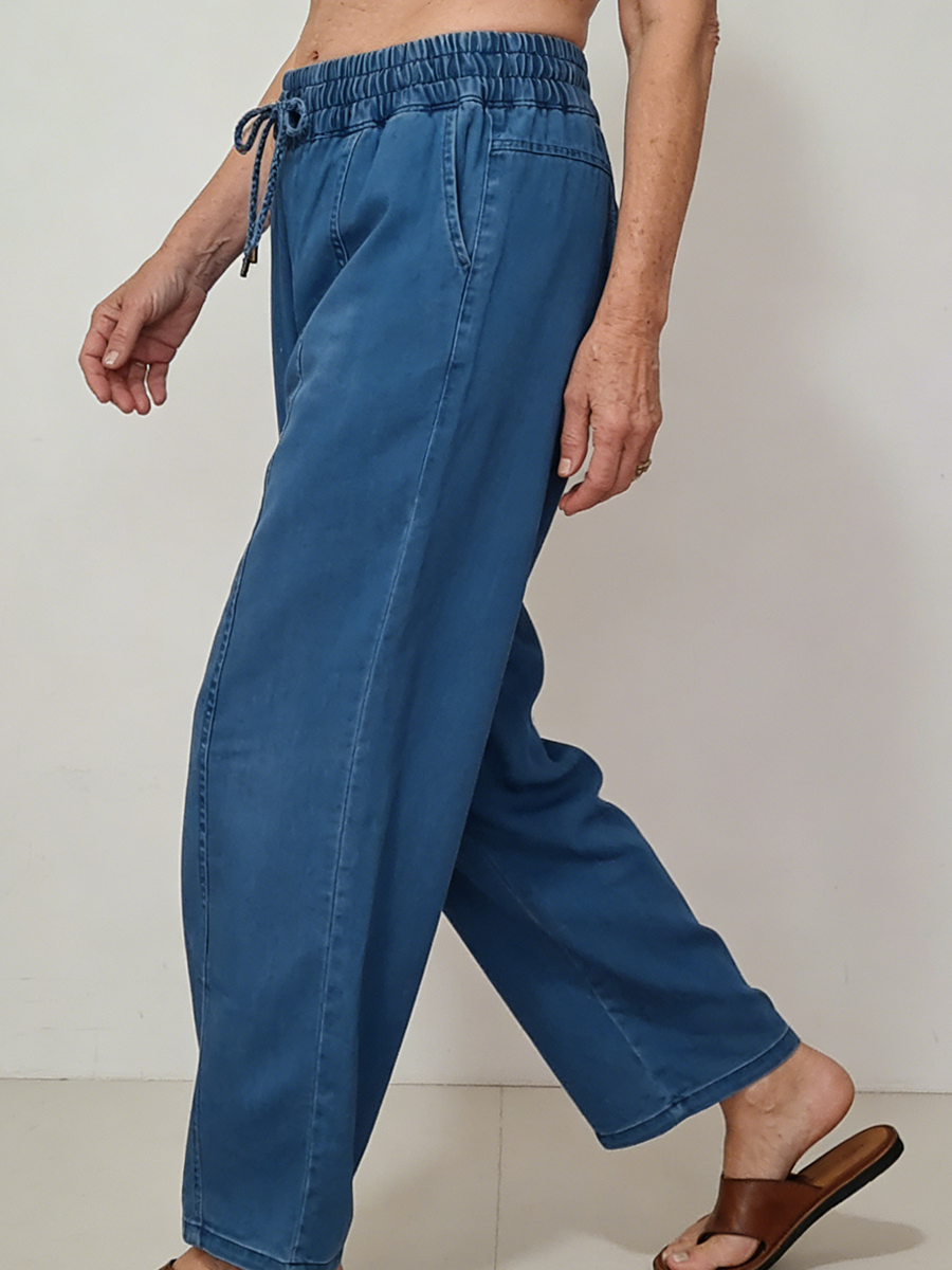 Casual And Cozy Straight-leg Denim Jeans