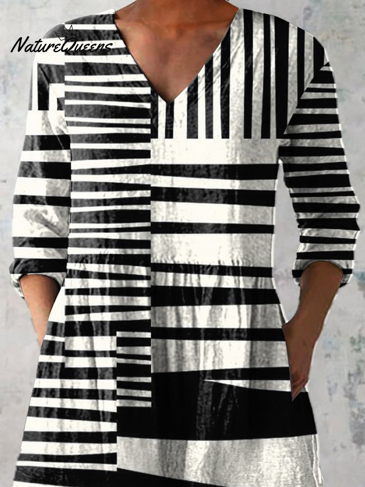 Abstract Strip Pattern Printed Women's Casual Linen V-Neck Shirt