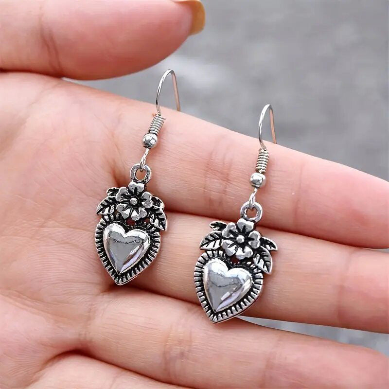 Retro Heart-shaped Flower Earrings