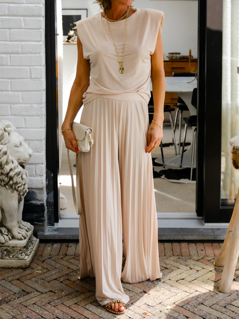 Women's Soft Top and Pleated Wide-leg Pants Suit