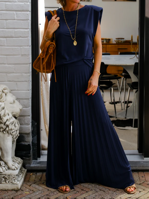 Women's Soft Top and Pleated Wide-leg Pants Suit