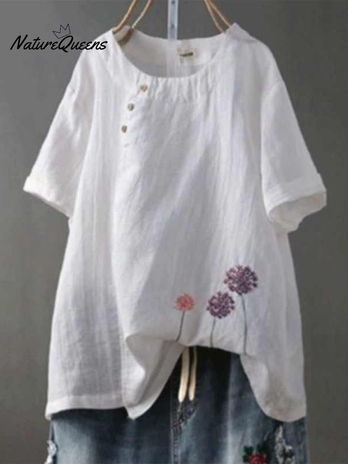 Women‘s Floral Embroidered Loose Linen Casual Shirt