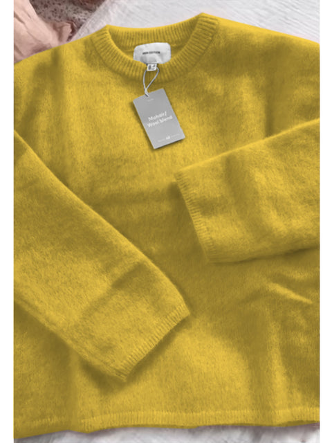 Women's Wool and Mohair Crew Neck Pullover Sweater