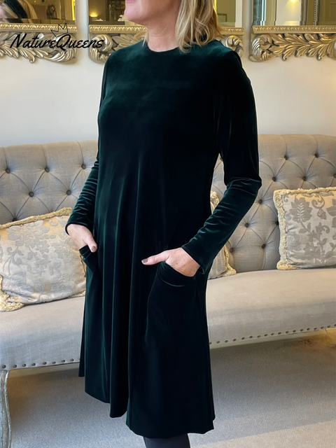 Women's Elegant Round Neck Pocket Velvet Midi Dress