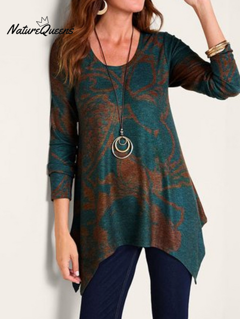 Elegant and Soft Art Print Irregular Hem Round Neck Knit Top