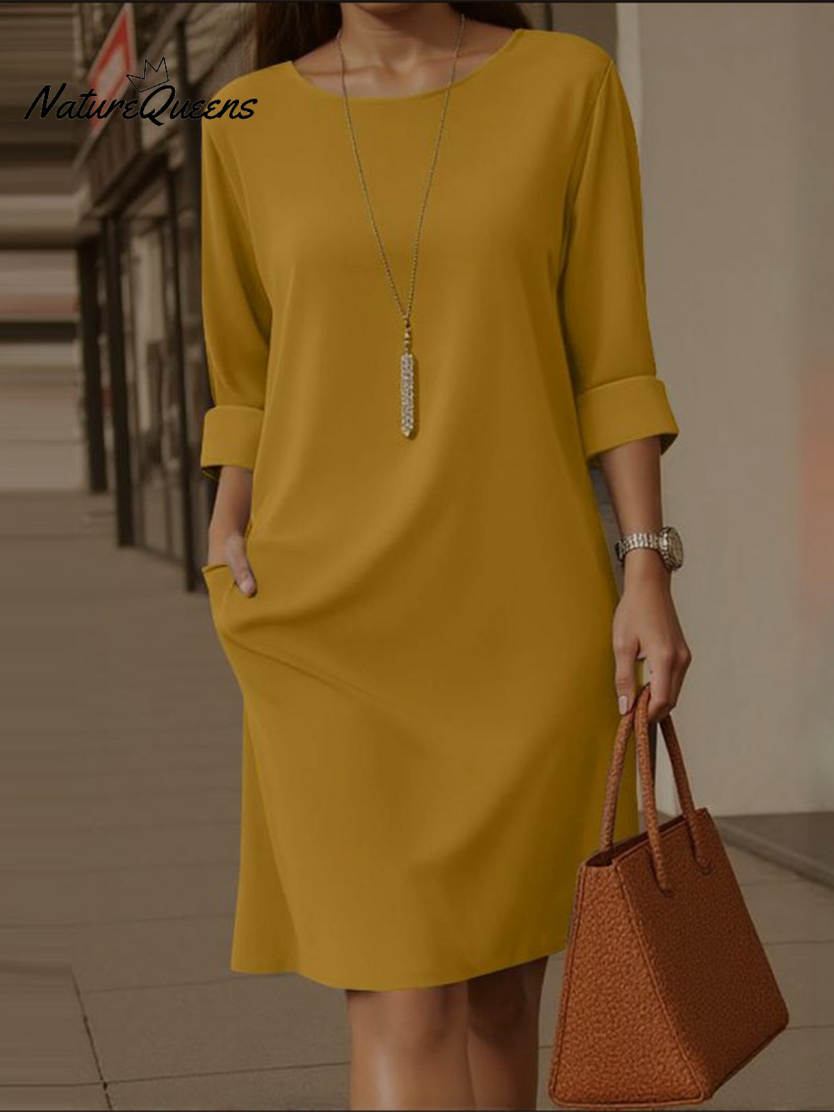 Elegant Round Neck Solid Color Pocket Dress