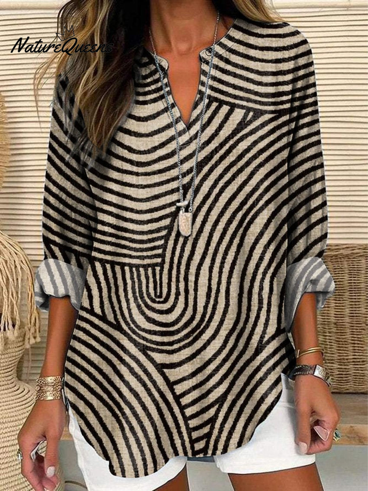 Women's Vintage Hand Drawn Circle Line Print Casual Linen V-neck Shirt