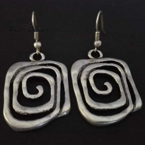 Exaggerated Personality Spiral Hollowed Out Square Earrings