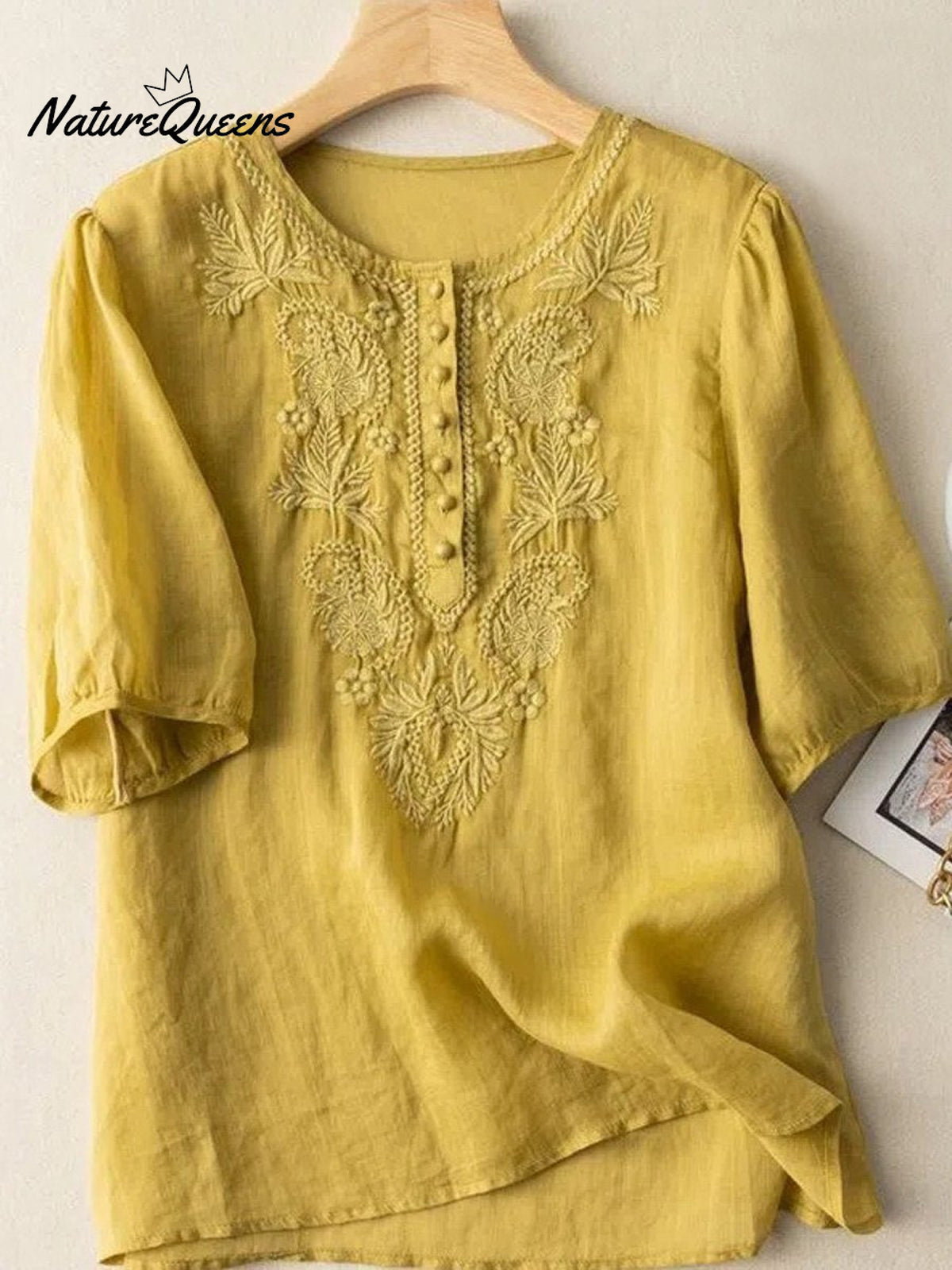 Women’s Retro Embroidery Round Neck Thin Blouse Yellow / M