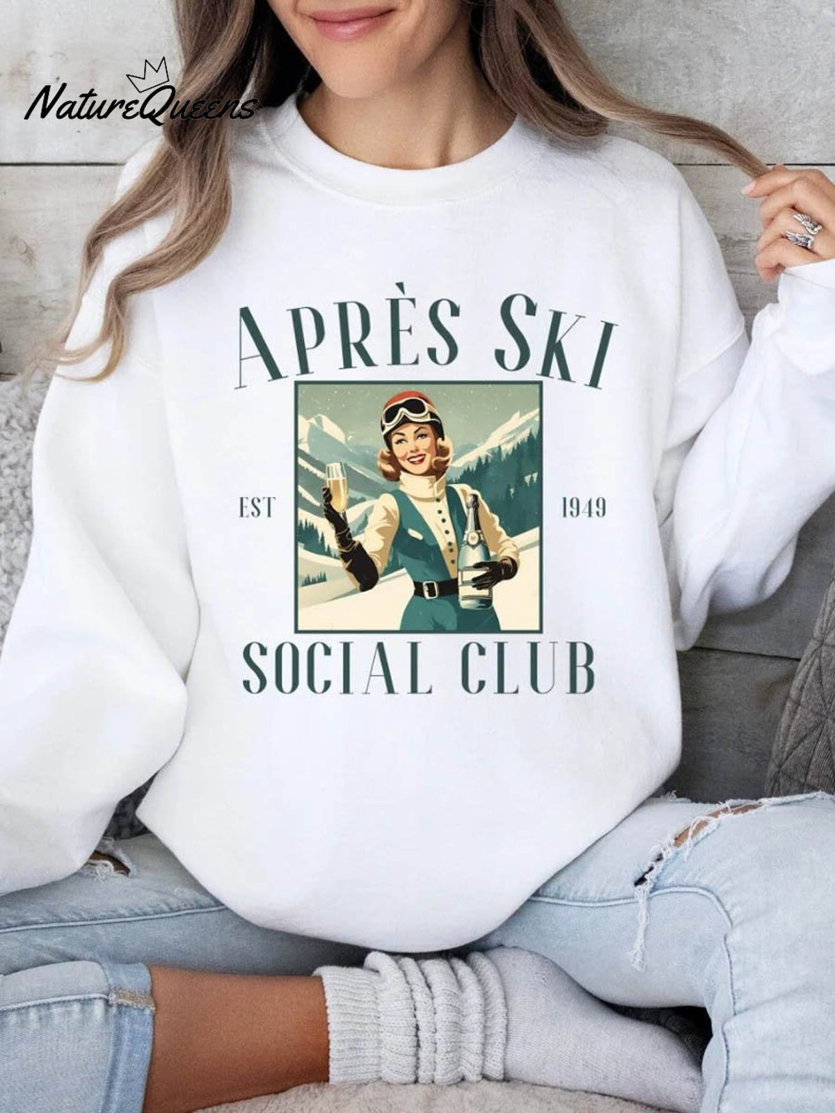 Women's Apres Ski Social Club Art Print Casual Sweatshirt