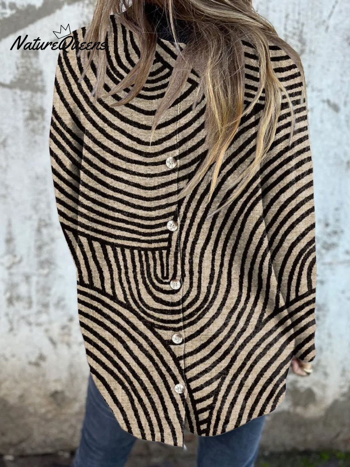 Women's Retro Geometric Art Round Line Print Button Back Casual Knitted Shirt