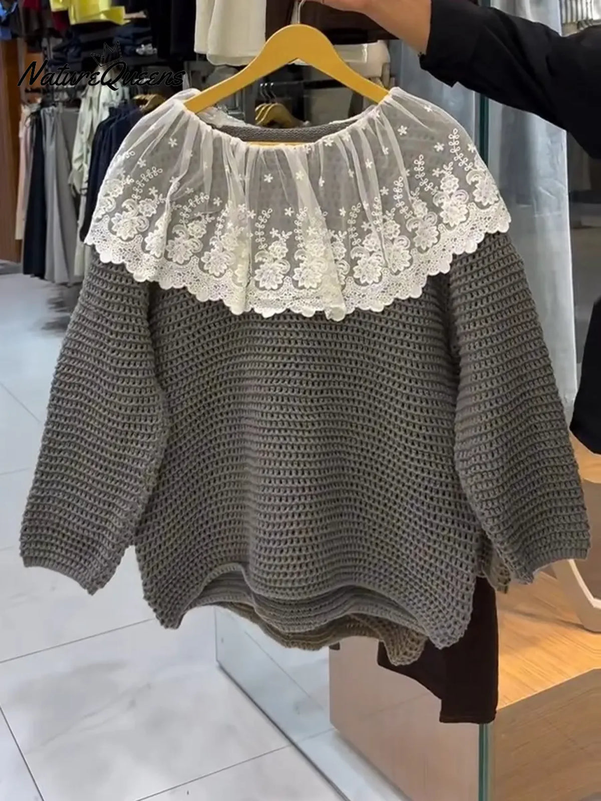 Women's Solid Color Round Neck Long Sleeve Lace-trimmed Casual Loose Knit Top