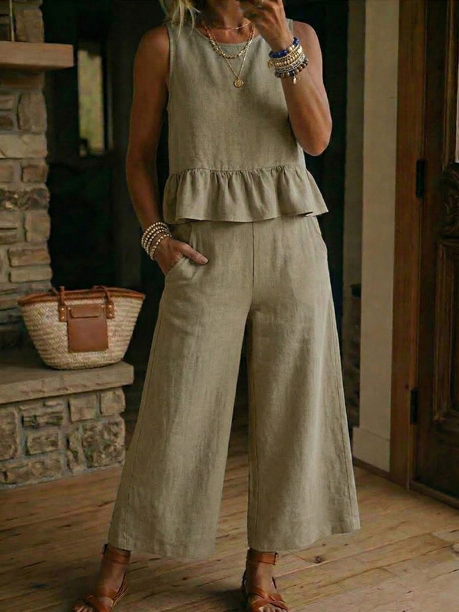 Women's Sleeveless Vest And Cropped Pants Set