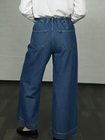 Casual Elastic-waist Jeans