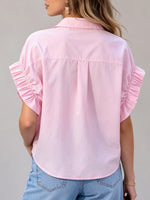 Camisa de mujer de diseño con mangas acampanadas y efecto arrugado.