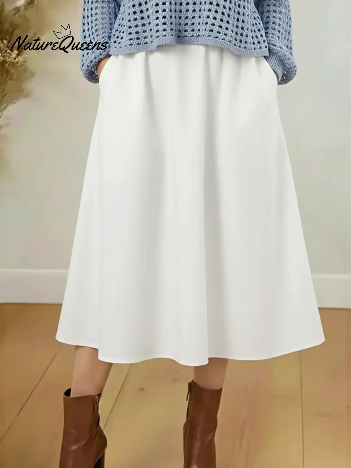 Women's A-line Skirt.