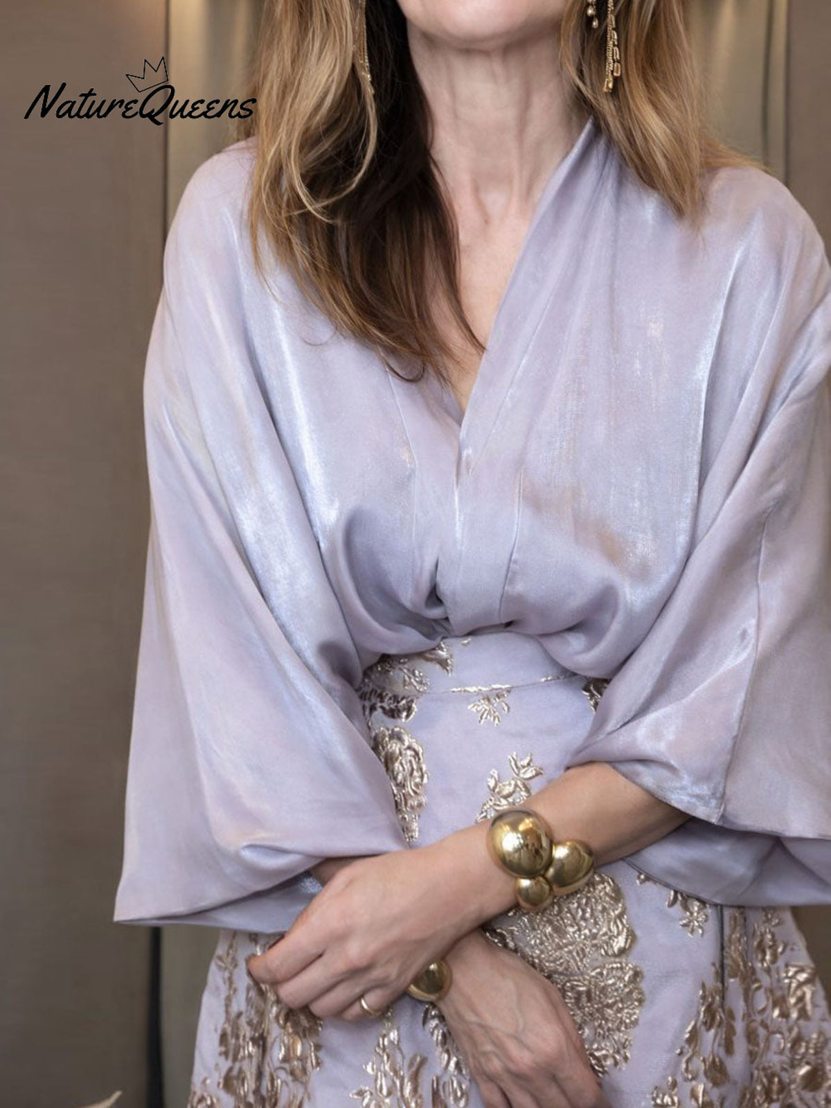 Women's Solid Color V-neck Three-quarter Sleeve Loose Casual Top