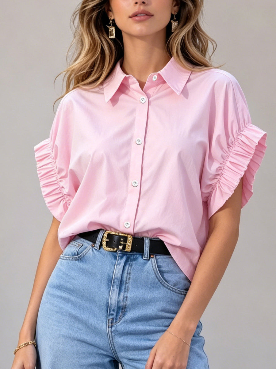Camisa de mujer de diseño con mangas acampanadas y efecto arrugado.