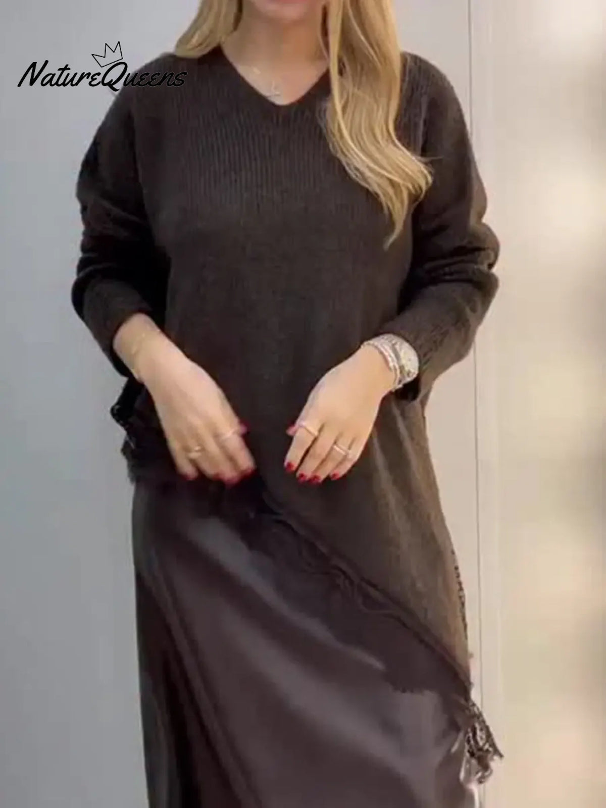 Women's Cozy Patchwork Lace Asymmetrical Hem Pullover Sweater