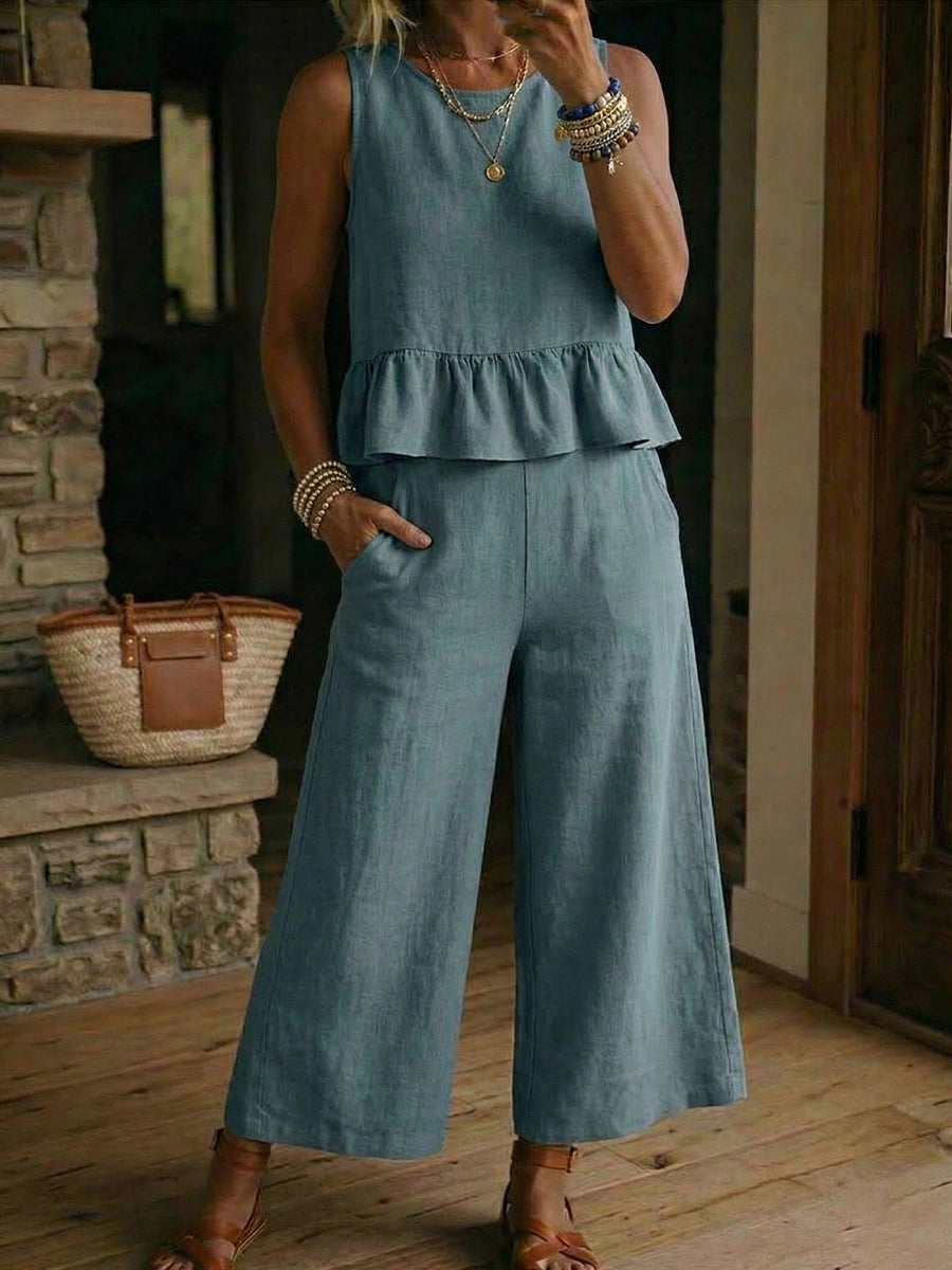 Women's Sleeveless Vest And Cropped Pants Set
