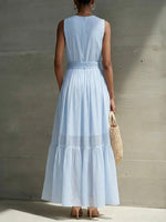 Elegant And Flowing Sleeveless Maxi Dress With Spliced webbing