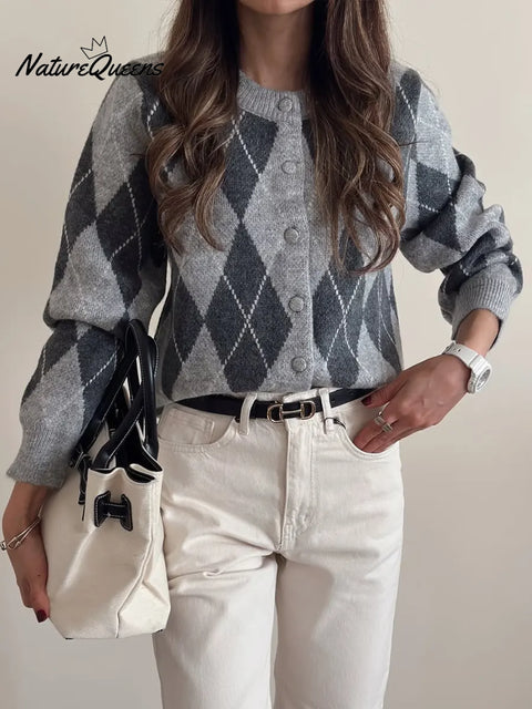 Women's Classic Diamond Pattern Cardigan