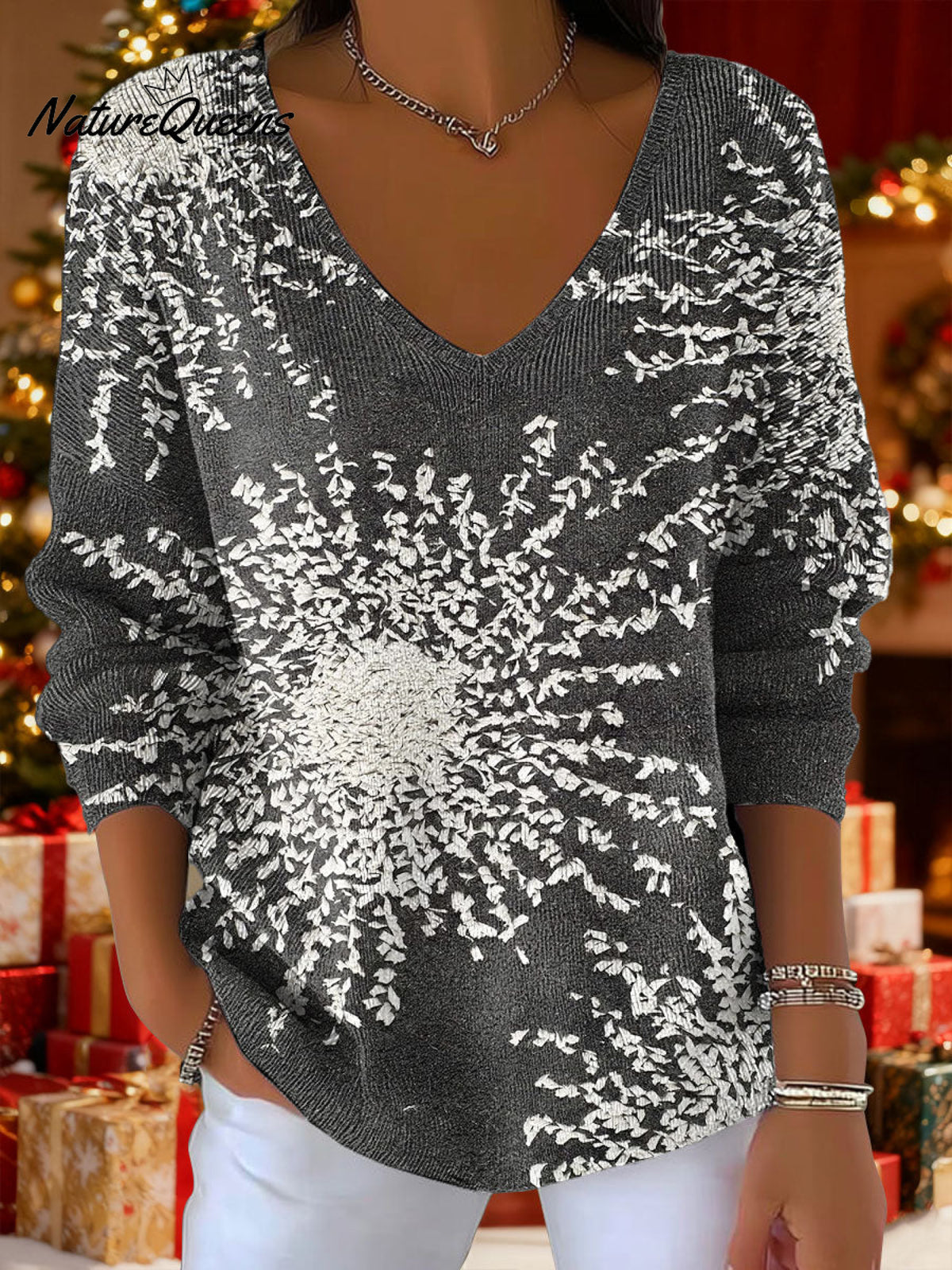 Women's Christmas Gradient Snowflake Pattern Art Print V-neck Solid Color Loose Shiny Sweater