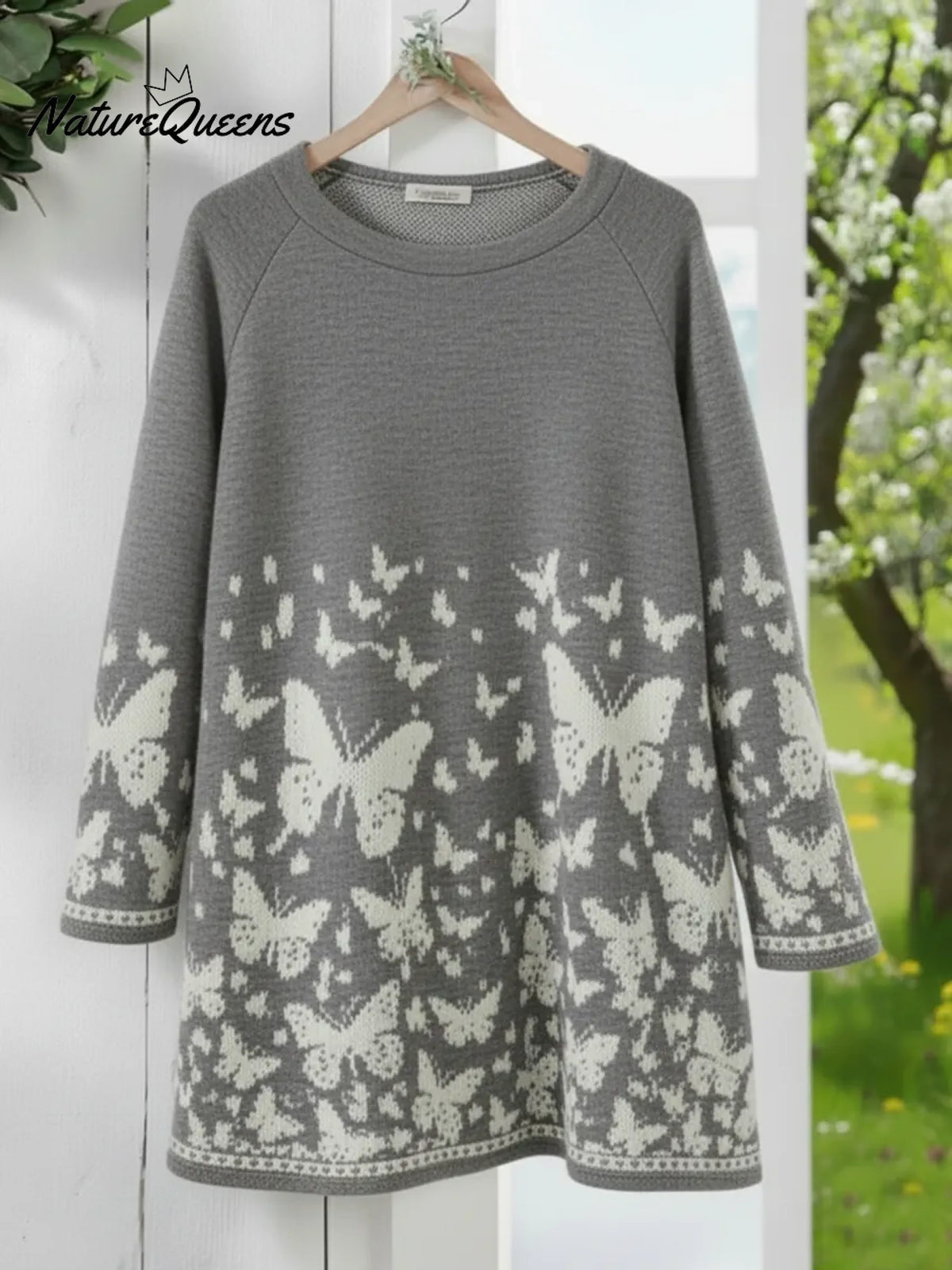 Butterfly Valley Crew Neck Loose-fitting Sweatshirt