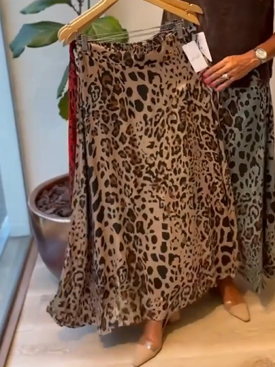 Cozy Linen And Cotton Leopard Print Skirt.