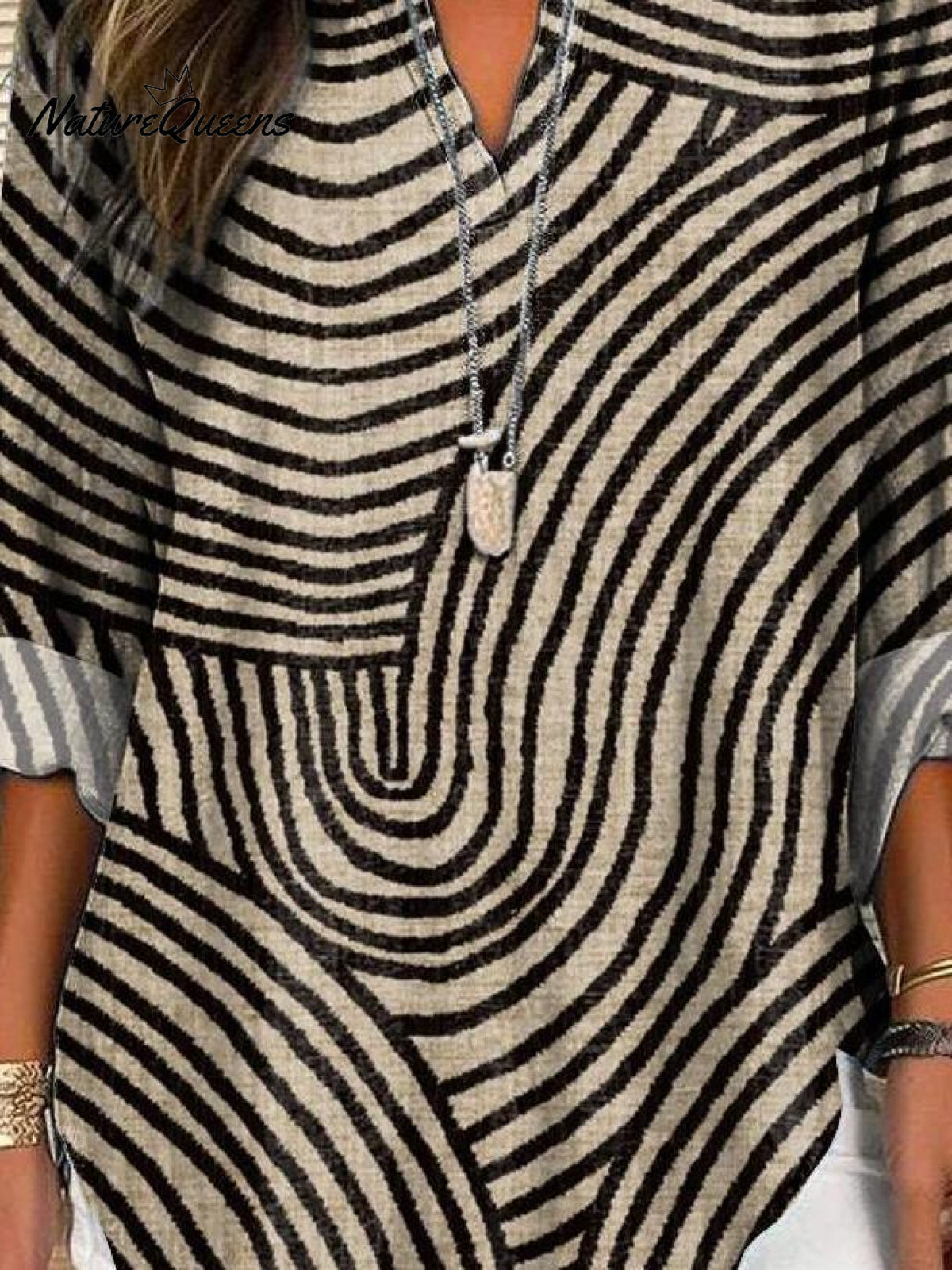 Women's Vintage Hand Drawn Circle Line Print Casual Linen V-neck Shirt